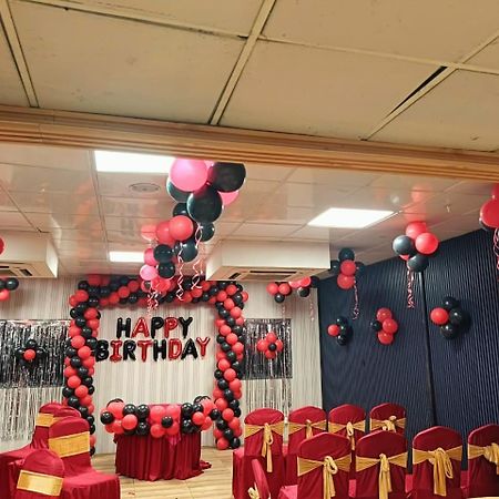 Hotel Kingston House ラクナウ エクステリア 写真