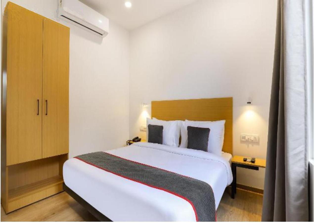 Hotel Kingston House ラクナウ エクステリア 写真