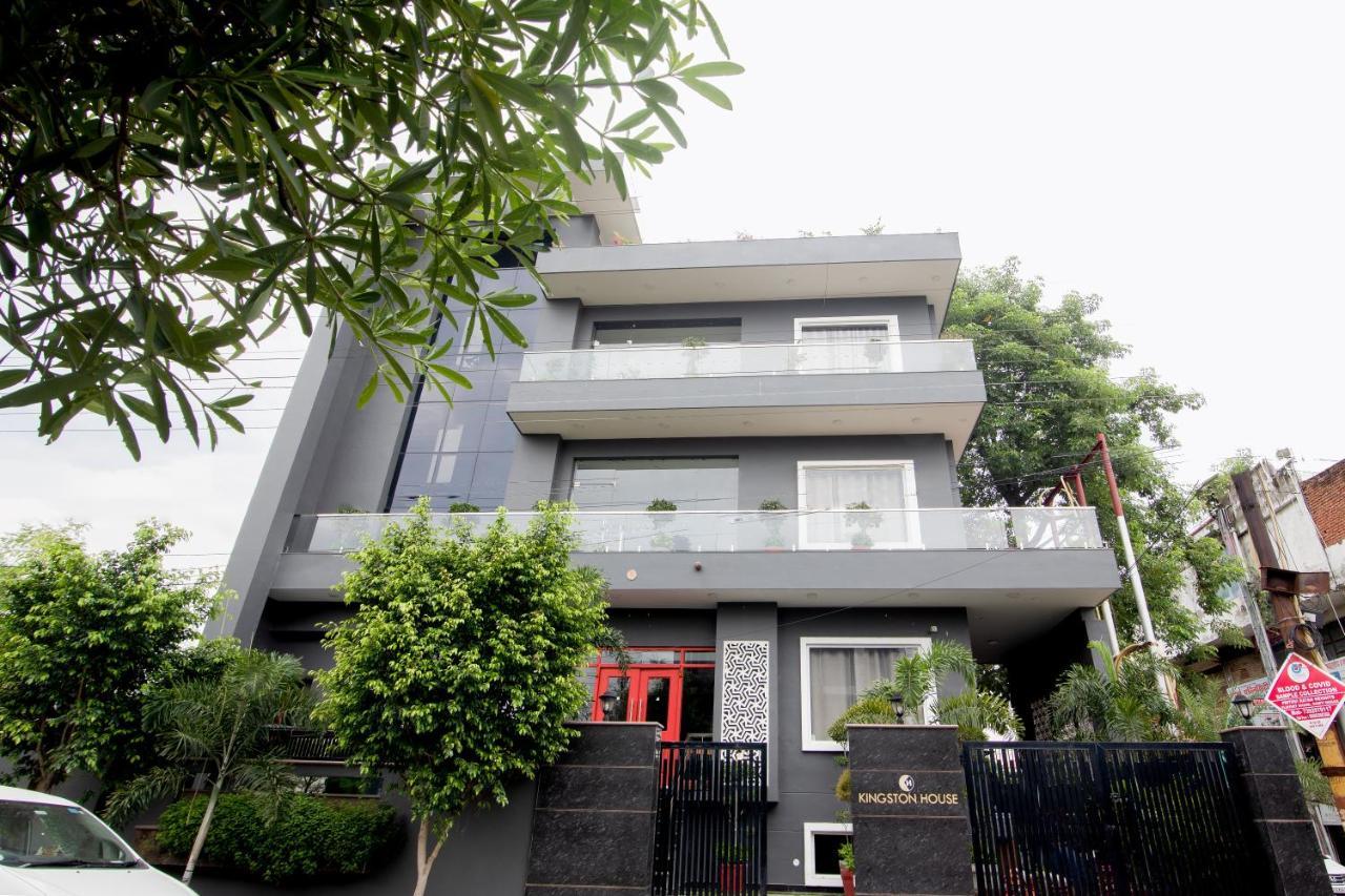Hotel Kingston House ラクナウ エクステリア 写真
